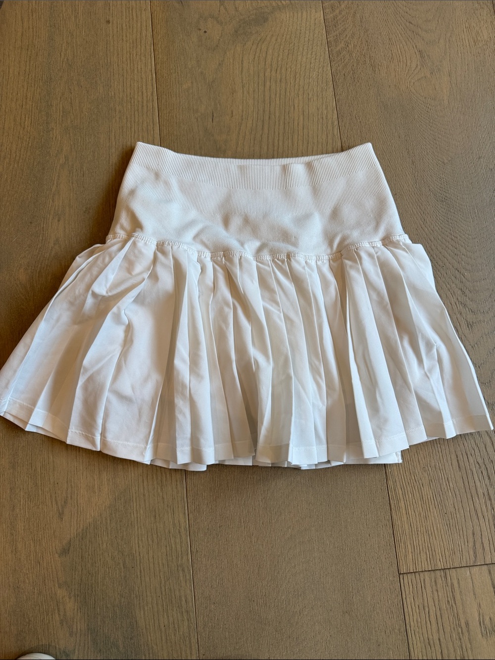 JoyLab White Pleated Mini Skirt
